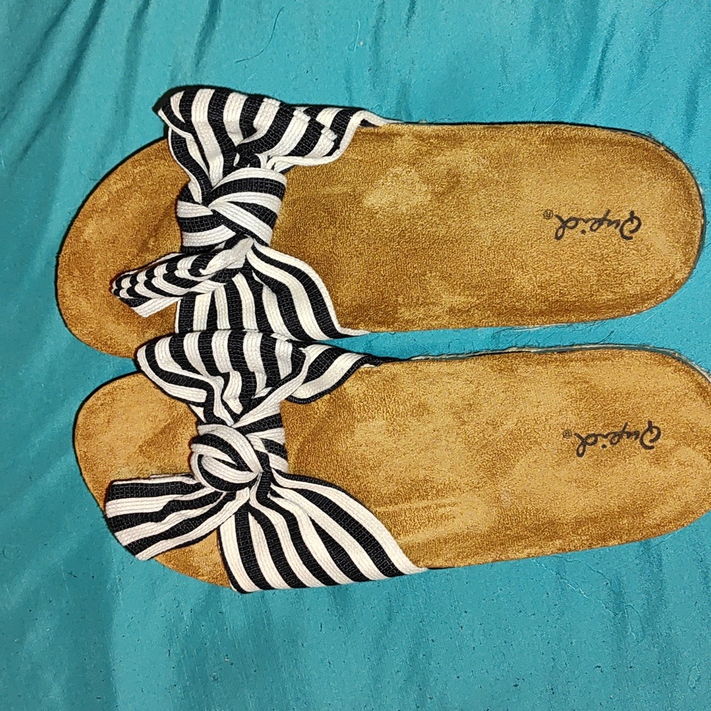 Black and White Strip Bow Slides